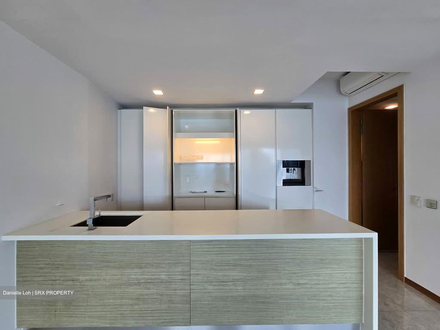 Marina Bay Residences (D1), Condominium #582353051
